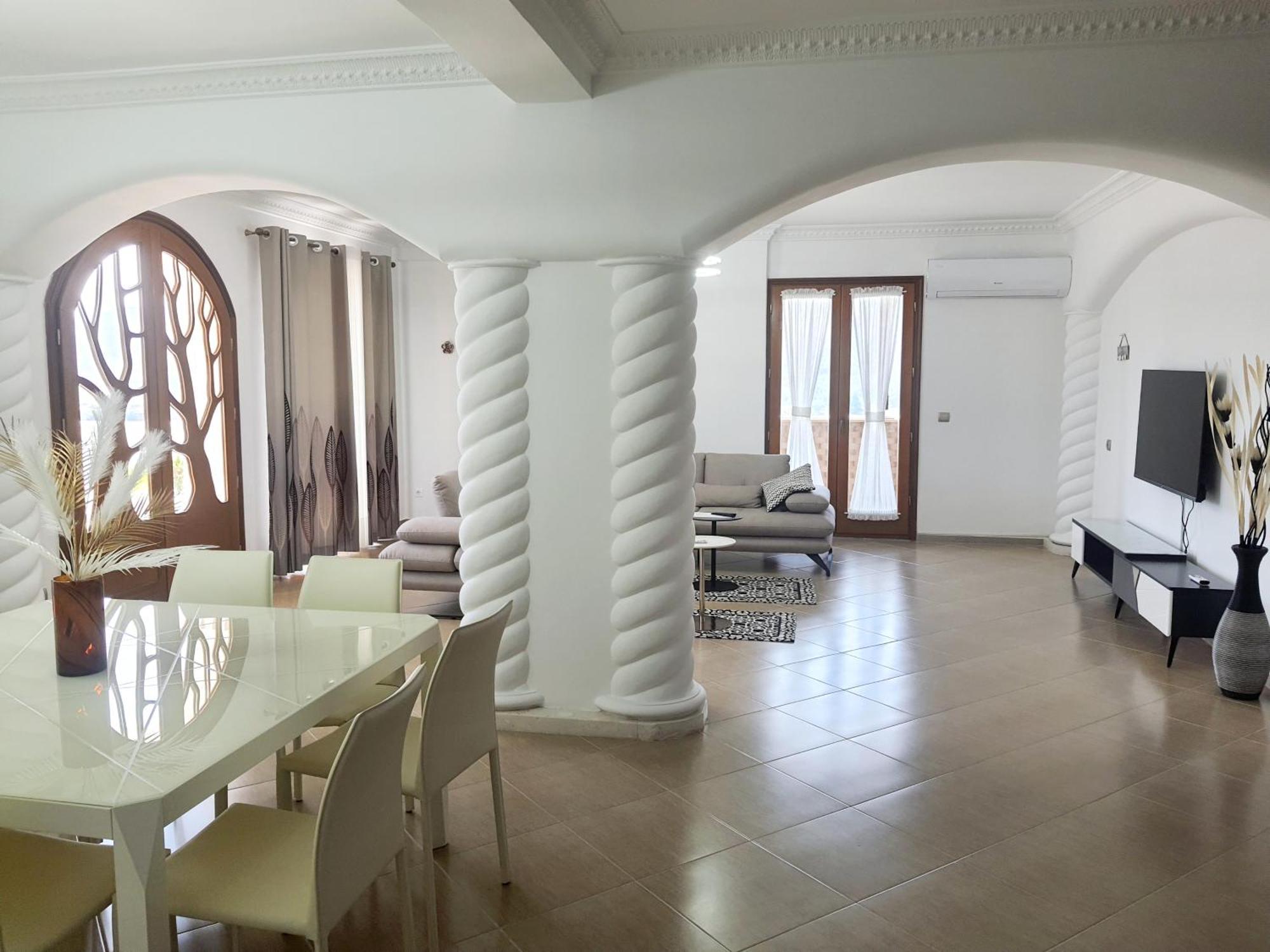 Magnolia Luxury Penthouse Apartment เบราท ภายนอก รูปภาพ